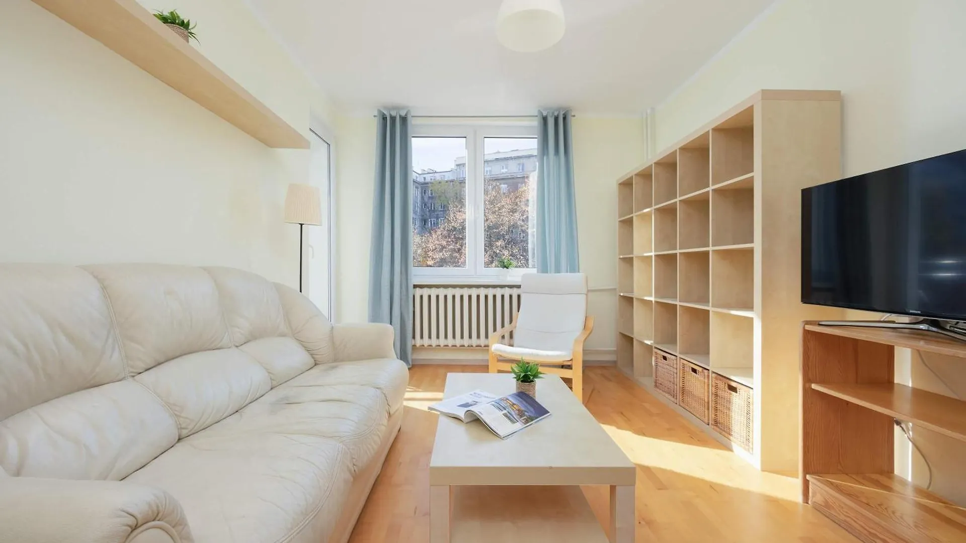 Walowa Apartment With Balcony Warsaw Downtown By Noclegi Renters