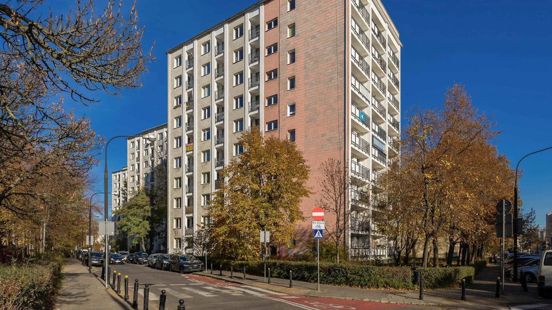 Walowa Apartment With Balcony Warsaw Downtown By Noclegi Renters