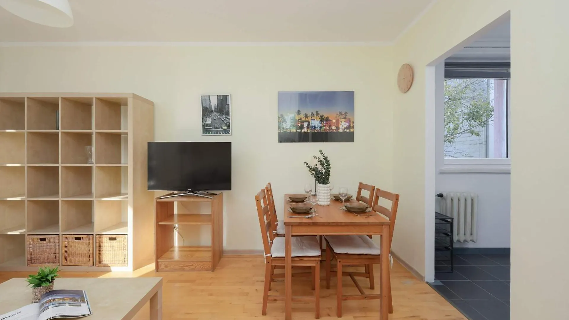 Walowa Apartment With Balcony Warsaw Downtown By Noclegi Renters